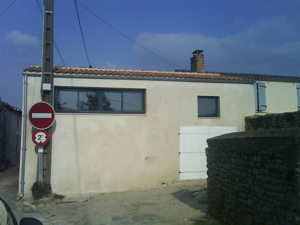 img03